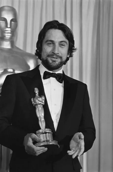 Framed Print : De Niro Wins Oscar Framed Print : De Niro Wins Oscar