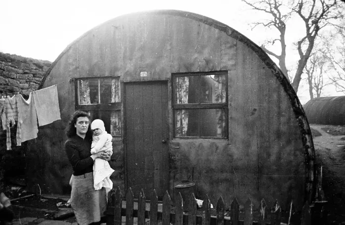 Framed Print : Nissen Hut Framed Print : Nissen Hut