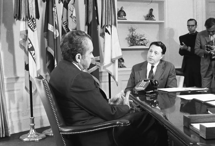 Framed Print : Nixon Meeting With Caspar Weinberger