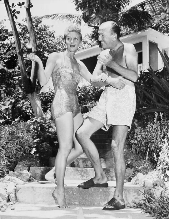 Framed Print : Noel Coward, Mary Martin Singin;Bathing Framed Print : Noel Coward, Mary Martin Singin;Bathing