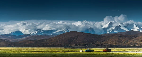Nomad living in Tibetan plateau