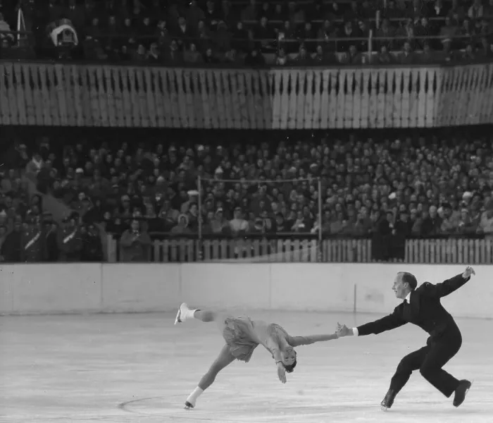 Framed Print : Norris Bowden and Frances Dafoe Figure Skating Framed Print : Norris Bowden and Frances Dafoe Figure Skating