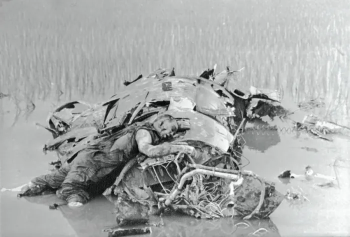 Framed Print : North Vietnam:Dead American Pilot On Wreckage 1967 Framed Print : North Vietnam:Dead American Pilot On Wreckage 1967