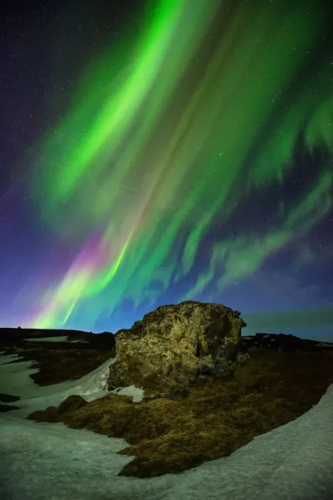 Framed Print : The northern lights in Iceland