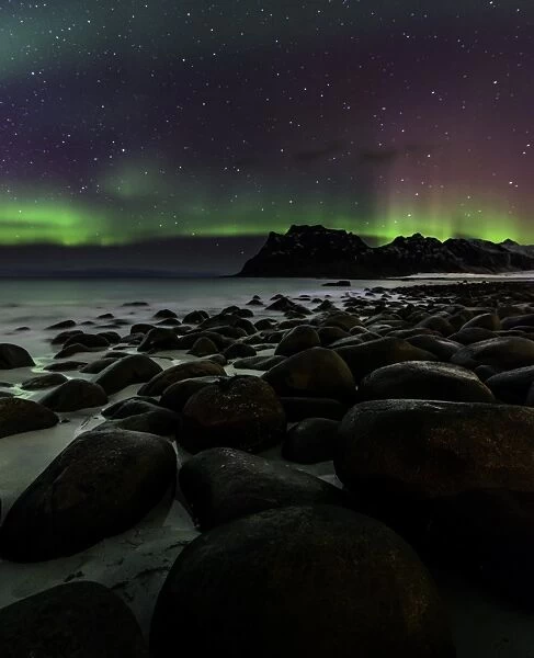 Northern Lights from Utakliev beach
