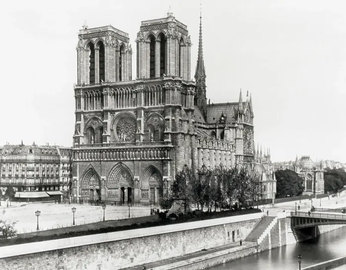 Framed Print : Notre Dame Cathedral
