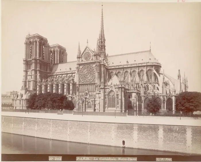 Framed Print : Notre Dame Cathedral Framed Print : Notre Dame Cathedral