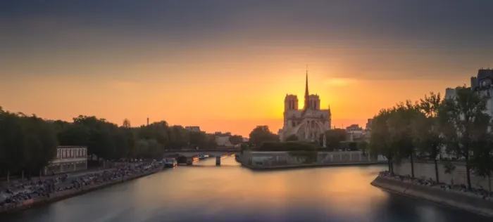 Framed Print : Notre Dame at sunset Framed Print : Notre Dame at sunset