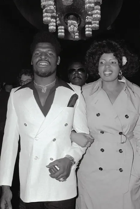 Framed Print : Nova (Wife) &Leon Spinks Walking Arm / Arm Framed Print : Nova (Wife) &Leon Spinks Walking Arm / Arm