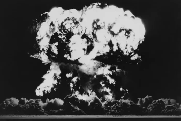 Framed Print : Nuclear Bomb Explosion, Owen Test, Nevada, 23rd July 1957 Framed Print : Nuclear Bomb Explosion, Owen Test, Nevada, 23rd July 1957