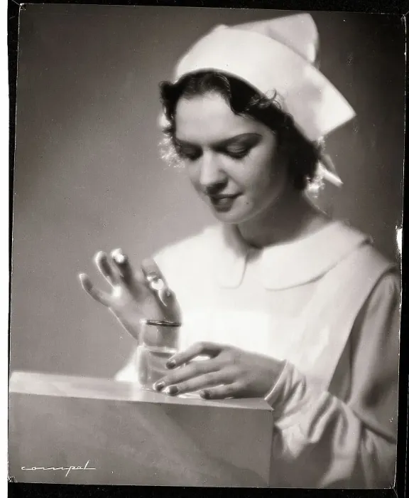 Framed Print : Nurse Holding Pill And Water Glass