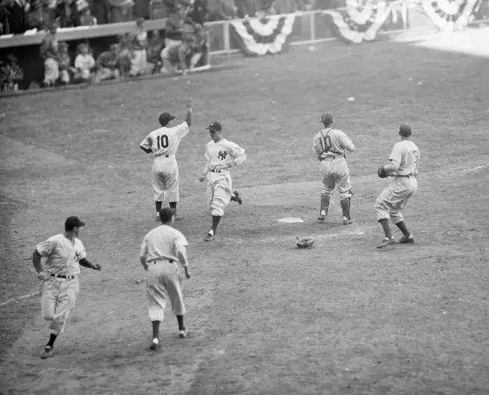 Framed Print : Ny Yankee Players Cross Home Plate