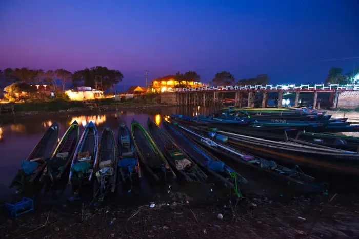 Framed Print : Nyaungshwe local pier, Inle lake Framed Print : Nyaungshwe local pier, Inle lake