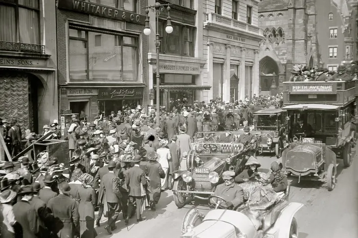 Framed Print : NYC Easter Parade at 5th 1913 Framed Print : NYC Easter Parade at 5th 1913