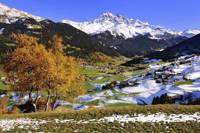 Framed Print : Oberhalbstein in autumn with the villages Savognin and Parsonz, behind the snowy Piz d Err, Graubunden, Switzerland Framed Print : Oberhalbstein in autumn with the villages Savognin and Parsonz, behind the snowy Piz d Err, Graubunden, Switzerland