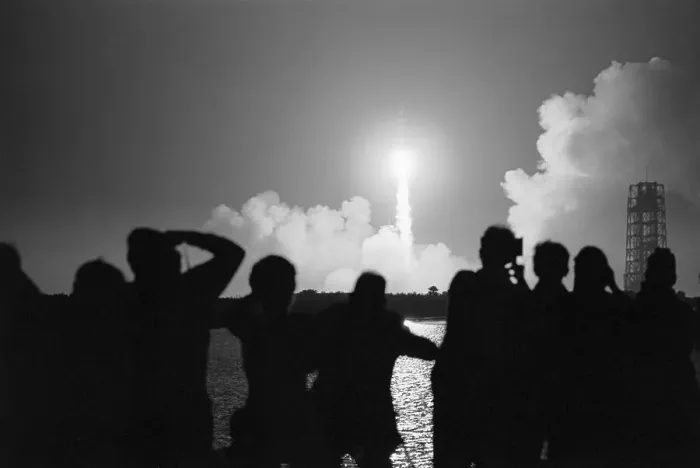 Framed Print : Observers Watch Take-Off Of Apollo 17