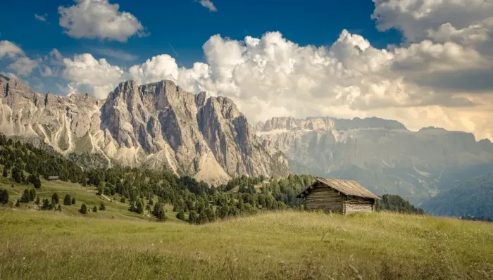 Framed Print : The Odle Heisler (Secede) in Val Gardena, Dolomites, Italy Framed Print : The Odle Heisler (Secede) in Val Gardena, Dolomites, Italy