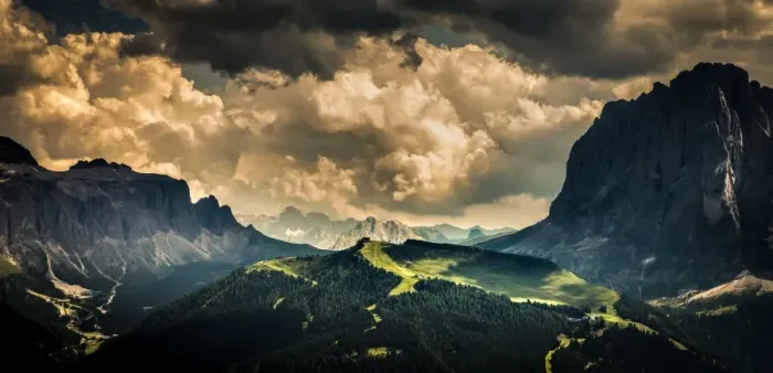 Framed Print : The Odle Heisler (Secede) in Val Gardena, Dolomites, Italy Framed Print : The Odle Heisler (Secede) in Val Gardena, Dolomites, Italy