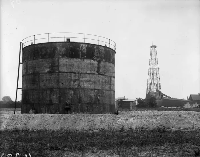 Framed Print : Oil Well. June 1919: Storage tank and derrick at Anglo-Mexican oil wells in Chesterfield Framed Print : Oil Well. June 1919: Storage tank and derrick at Anglo-Mexican oil wells in Chesterfield