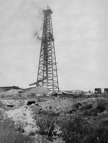 Oil. March 1922: An oil field in Southern California
