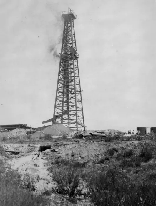 Framed Print : Oil. March 1922: An oil field in Southern California Framed Print : Oil. March 1922: An oil field in Southern California