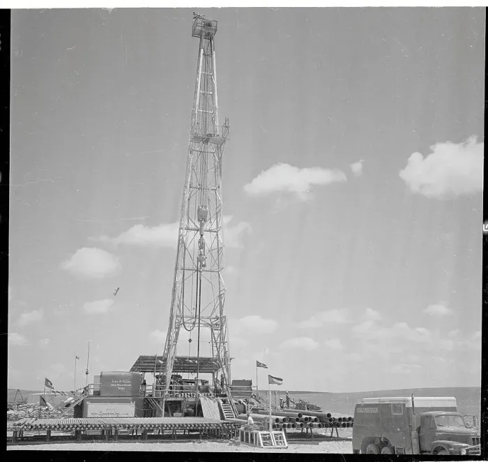 Framed Print : Oil Rig Drilling for Oil Framed Print : Oil Rig Drilling for Oil