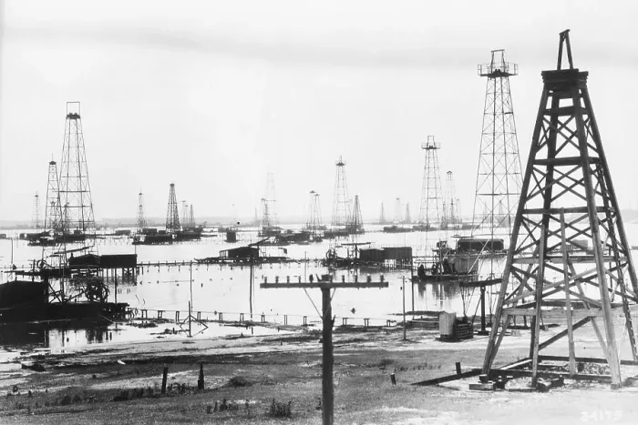 Framed Print : Oil Rigs In Gulf Of Mexico Framed Print : Oil Rigs In Gulf Of Mexico