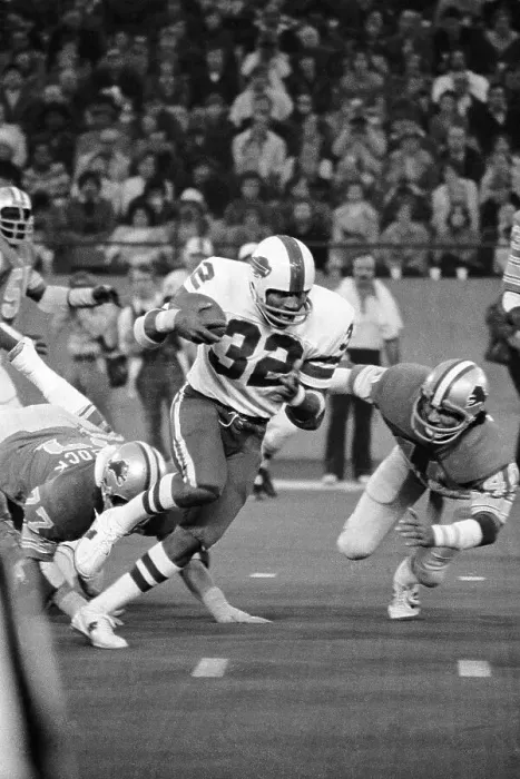 Framed Print : O.J. Simpson with Ball as He's Chased by Detroit Lions Framed Print : O.J. Simpson with Ball as He's Chased by Detroit Lions