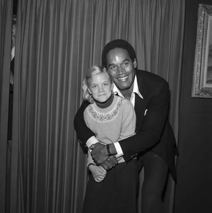 Framed Print : O.J. Simpson with His Co-Star in Goldie and the Boxer Framed Print : O.J. Simpson with His Co-Star in Goldie and the Boxer