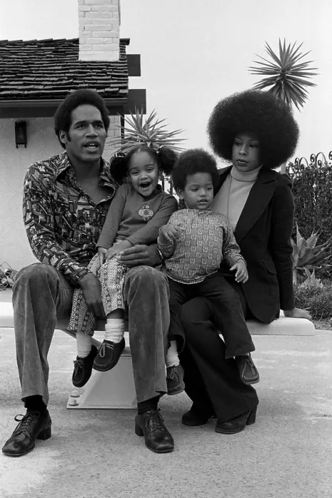 Framed Print : O.J Simpson And Family Framed Print : O.J Simpson And Family