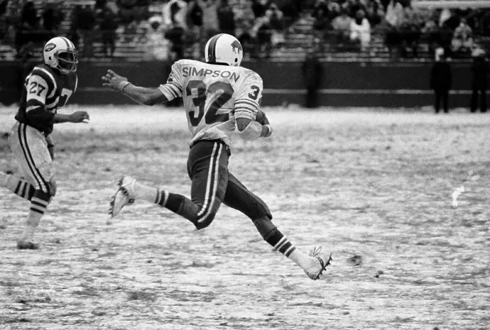 Framed Print : O.J. Simpson Flies Past the Jets Defense Framed Print : O.J. Simpson Flies Past the Jets Defense