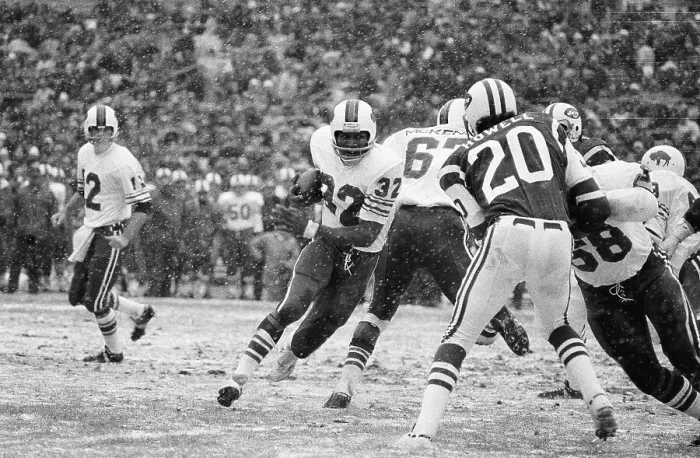 Framed Print : O.J. Simpson Running by Tacklers Framed Print : O.J. Simpson Running by Tacklers
