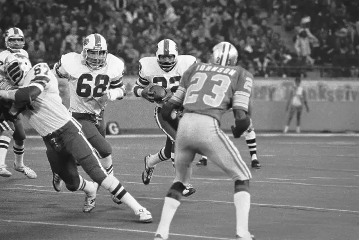 Framed Print : O.J. Simpson Searching for an Opening in Detroit's Defense Framed Print : O.J. Simpson Searching for an Opening in Detroit's Defense