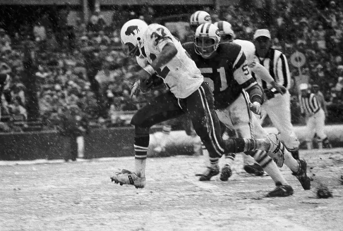 Framed Print : O.J. Simpson Slipping Past the Jets Defense Framed Print : O.J. Simpson Slipping Past the Jets Defense