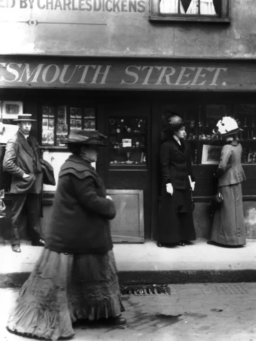 Framed Print : Old Curiosity Shop