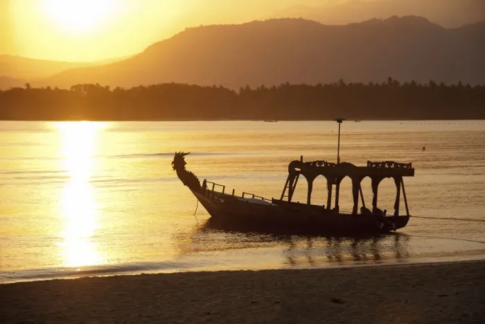 Framed Print : Old fishing boat on the beach, at sunrise, near Pemenang, Lombok, Indonesia Framed Print : Old fishing boat on the beach, at sunrise, near Pemenang, Lombok, Indonesia