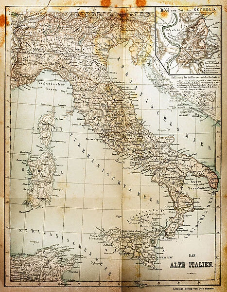 The old Italy map