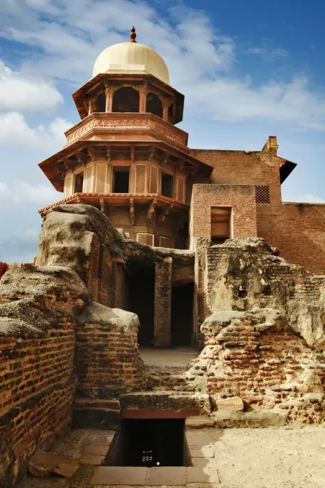 Framed Print : Old ruins of a fort, Agra Fort, Agra, Uttar Pradesh, India Framed Print : Old ruins of a fort, Agra Fort, Agra, Uttar Pradesh, India
