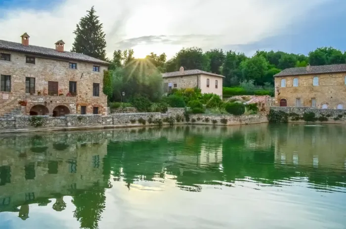 Framed Print : Old town of Bagno Vignoni with thermal pool in old town square, Tuscany, Italy Framed Print : Old town of Bagno Vignoni with thermal pool in old town square, Tuscany, Italy