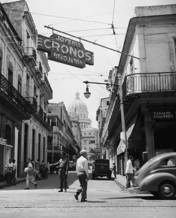 Framed Print : Old Town Havana Framed Print : Old Town Havana