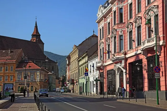 Framed Print : In the old town on Piata Sfatului Square, view of the Black Church, Biserica Neagra, Brasov, Brasov, Transylvania, Romania Framed Print : In the old town on Piata Sfatului Square, view of the Black Church, Biserica Neagra, Brasov, Brasov, Transylvania, Romania