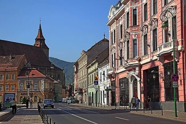 In the old town on Piata Sfatului Square, view of the Black Church, Biserica Neagra, Brasov, Brasov, Transylvania, Romania