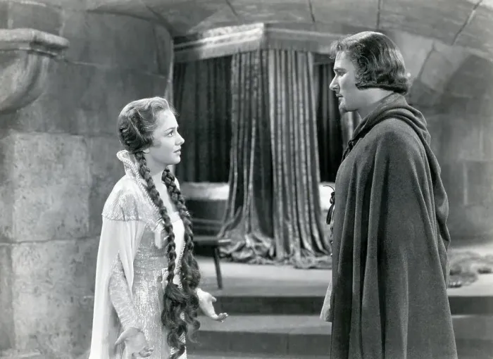 Framed Print : Olivia de Havilland and Errol Flynn inThe Adventures of Robin Hood Framed Print : Olivia de Havilland and Errol Flynn inThe Adventures of Robin Hood