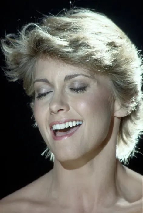 Framed Print : Olivia Newton-John Framed Print : Olivia Newton-John