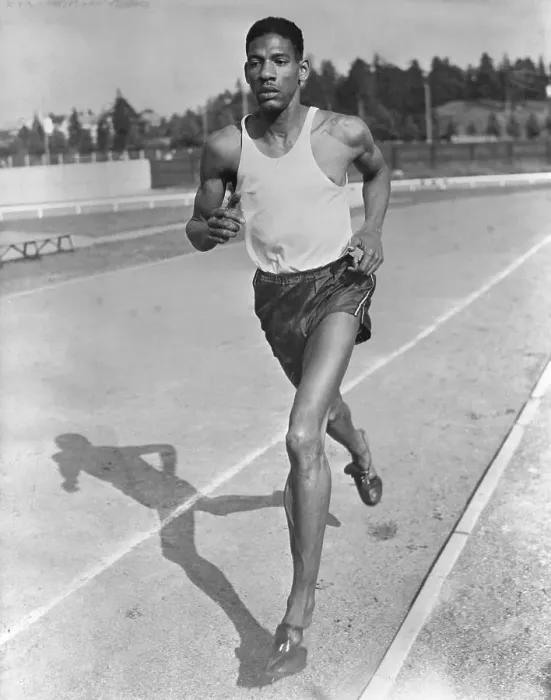 Framed Print : Olympic 400 Meter Runner Arthur Wint Framed Print : Olympic 400 Meter Runner Arthur Wint