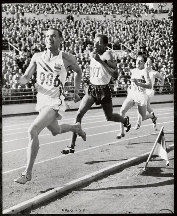 Framed Print : Olympic Runner M.G. Whitefield Leading Race Framed Print : Olympic Runner M.G. Whitefield Leading Race