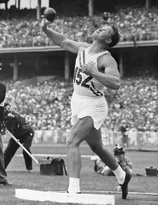 Framed Print : Olympic Winner of Shot Put Parry O'Brien Framed Print : Olympic Winner of Shot Put Parry O'Brien