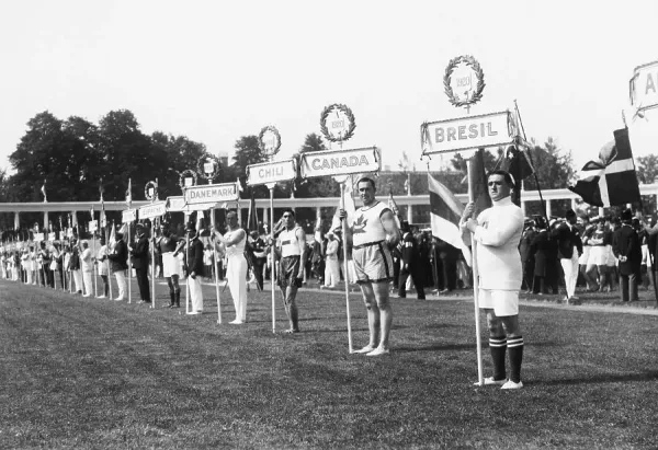 Photo Ancienne – Défilé Des Athlètes Aux JO D'Anvers – Cérémonie D'ouverture 1900s