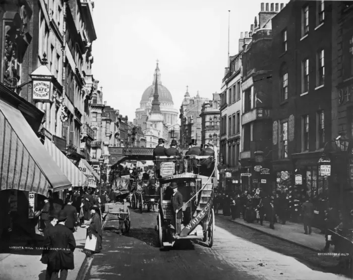 Framed Print : Omnibus On Fleet Street Framed Print : Omnibus On Fleet Street