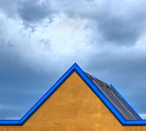 Orange Top. A color photograph of a commercial building in Portland, Oregon